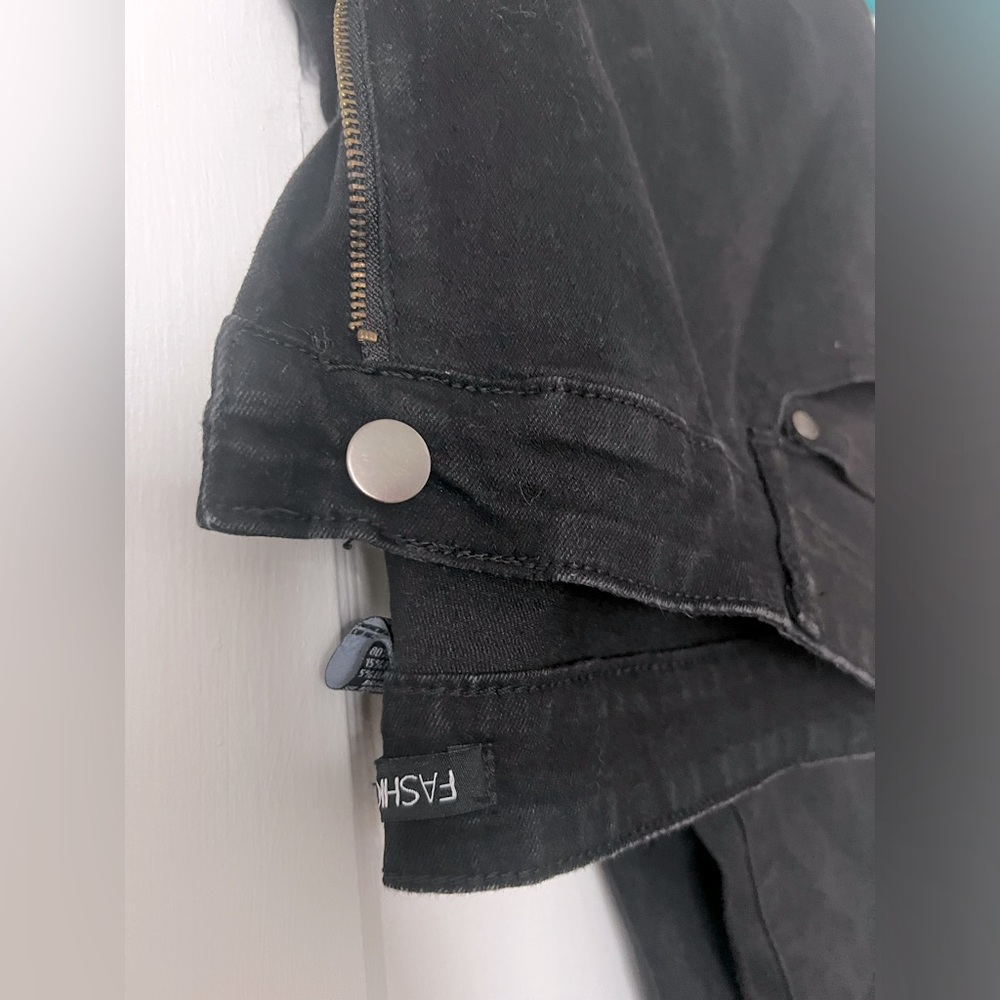 Fashion Nova black jeggings